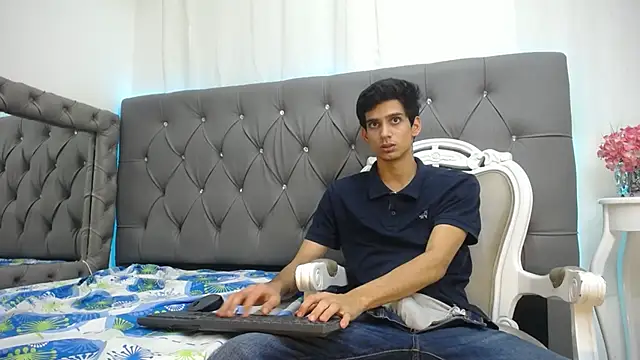 Sebalexis7 online show from October 7, 2025, 6:10 am