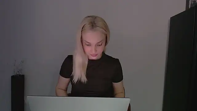 Lia noo regrets online show from April 19, 2026, 4:06 pm