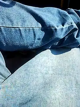 Alan131097 online show from October 1, 2025, 11:49 am