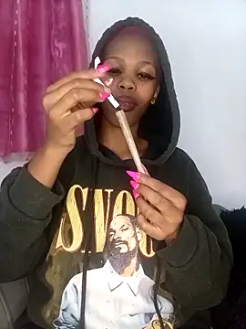 GoldSnowXxX online show from April 17, 2026, 5:38 pm