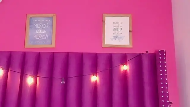 MySugarmoomy online show from October 8, 2025, 7:22 pm