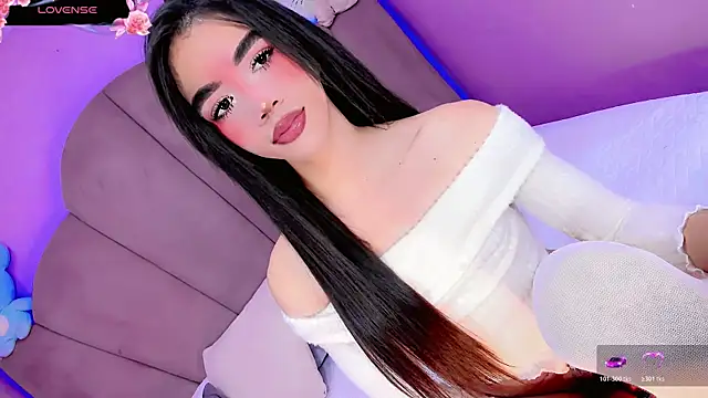 Snapshot of ShantyMillan chatting on June 1, 2026, 12:51 pm ShantyMillan online show from June 1, 2026, 12:51 pm
