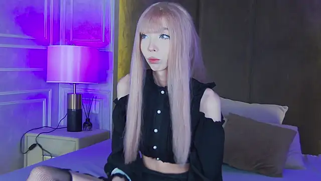 Evelyn Neal online show from October 14, 2025, 4:41 pm