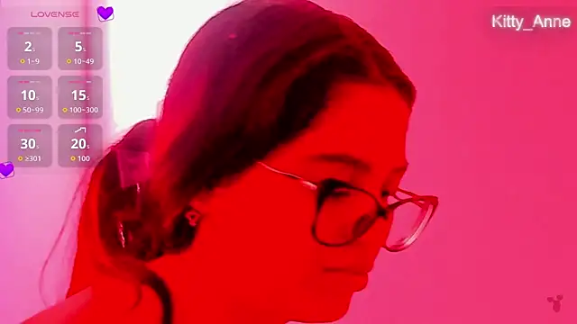 Kitty Anne online show from September 17, 2025, 3:46 pm