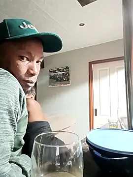 Snapshot of SHORTGUN_STALLION chatting on March 14, 2026, 12:39 am SHORTGUN STALLION online show from March 14, 2026, 12:39 am