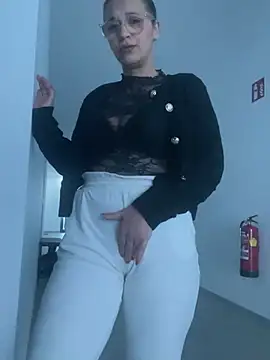 eli5566 online show from January 17, 2026, 1:49 pm