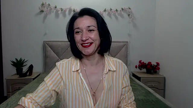 Snapshot of CameronEnns chatting on May 7, 2026, 12:10 pm CameronEnns online show from May 7, 2026, 12:10 pm