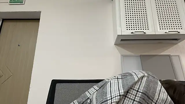 AshlyJoy online show from October 5, 2025, 8:56 am