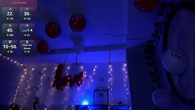 klariz09 online show from February 14, 2026, 7:43 pm