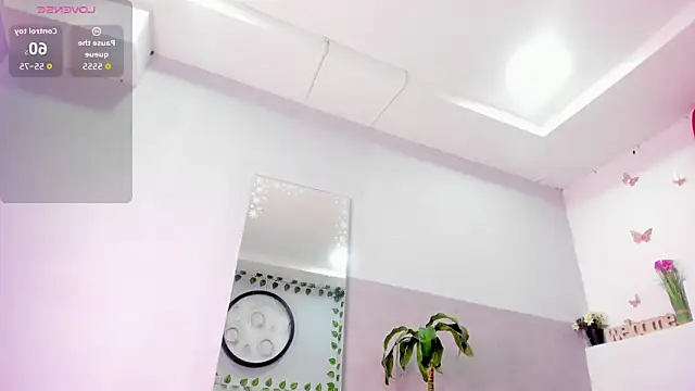 klariz09 online show from February 21, 2026, 7:59 pm