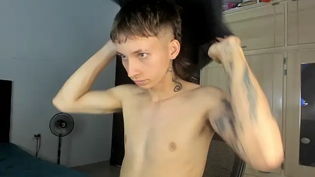 Snapshot of spacehumanz chatting on February 12, 2026, 12:49 am spacehumanz online show from February 12, 2026, 12:49 am