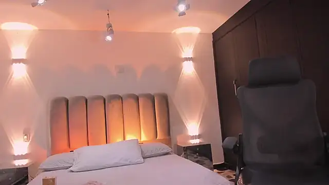 Snapshot of AlliceLover chatting on September 9, 2025, 11:21 am AlliceLover online show from September 9, 2025, 11:21 am