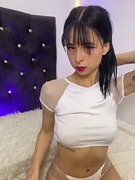 Lia  1 online show from October 7, 2025, 12:35 pm