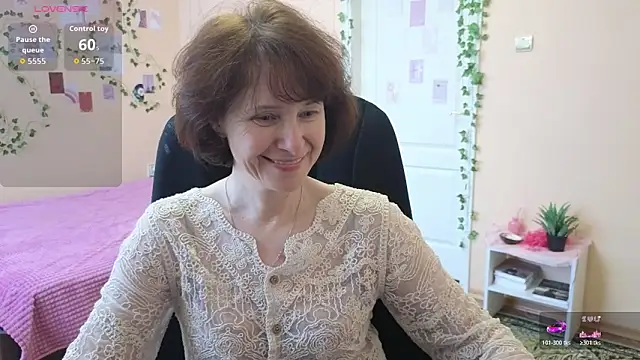 Lia Tito online show from February 13, 2026, 6:53 am