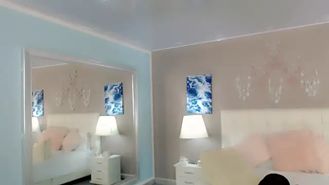 maddissonivanova online show from December 1, 2025, 6:46 pm