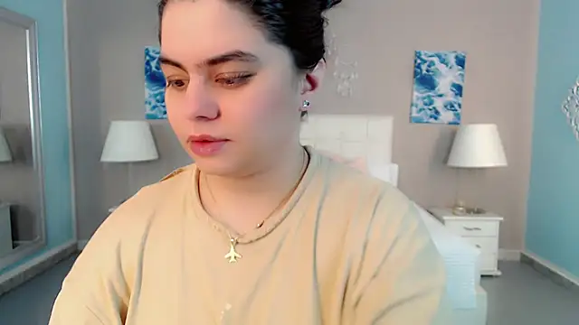 maddissonivanova online show from March 31, 2026, 6:52 pm