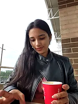 Lorena Mcfly online show from October 3, 2025, 1:19 pm