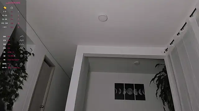 Hotay andrew online show from October 8, 2025, 2:42 am