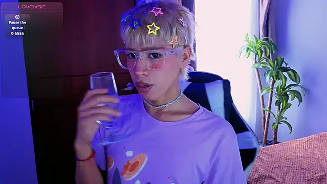 taichi bluy online show from November 29, 2025, 5:27 pm