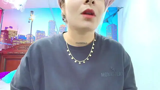 ESMERALDA-BLUE online show from October 18, 2025, 9:04 pm