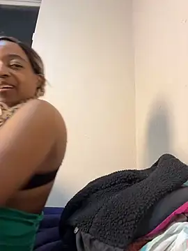 iriebusty online show from April 7, 2026, 1:50 am