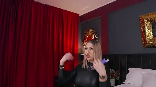 VickiSpice online show from February 24, 2026, 8:18 pm