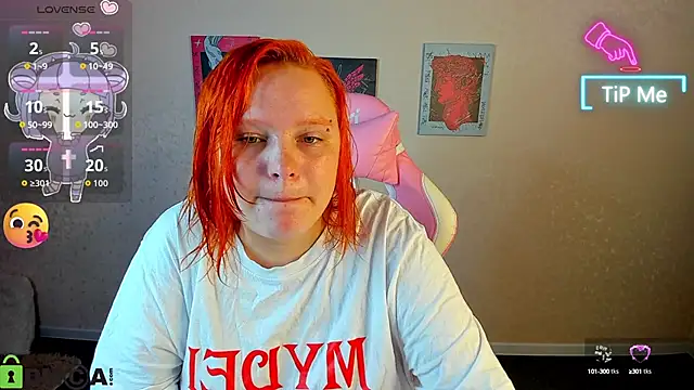 Looly Rise online show from September 18, 2025, 12:01 am
