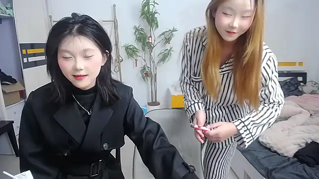 Snapshot of Babygirls523 chatting on September 26, 2025, 5:06 pm Babygirls523 online show from September 26, 2025, 5:06 pm