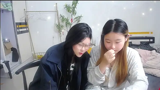 Snapshot of Babygirls523 chatting on October 24, 2025, 1:51 pm Babygirls523 online show from October 24, 2025, 1:51 pm