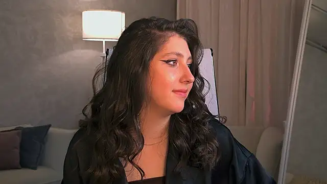 Mary Miiller online show from September 23, 2025, 9:23 am