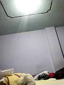 Snapshot of OliviaMorris1 chatting on October 24, 2025, 10:44 am OliviaMorris1 online show from October 24, 2025, 10:44 am