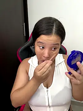 Meipink online show from October 12, 2025, 7:24 pm