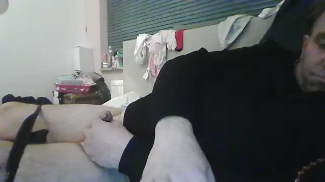 Snapshot of JasperGeil chatting on November 26, 2025, 11:50 pm JasperGeil online show from November 26, 2025, 11:50 pm