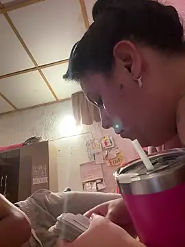 valen1891 online show from January 13, 2026, 5:57 am