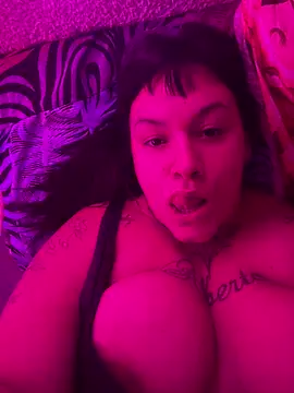 valen1891 online show from April 13, 2026, 3:34 am