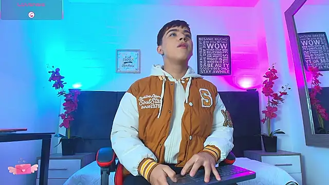 Lucass love online show from February 15, 2026, 1:20 pm