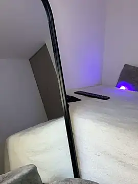 lunatorch online show from November 8, 2025, 5:23 pm