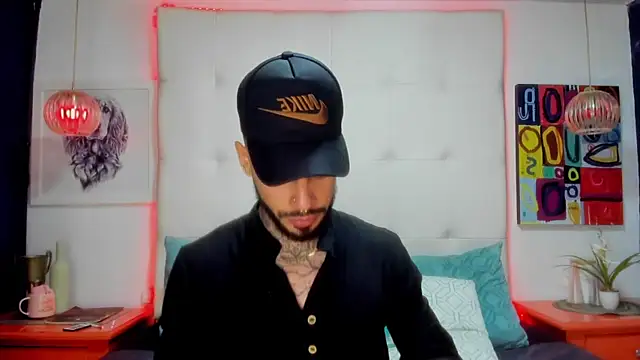 Snapshot of VinzenzRizzo chatting on July 9, 2026, 4:05 am VinzenzRizzo online show from July 9, 2026, 4:05 am