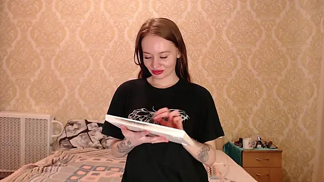 Kitkaat00 online show from November 30, 2025, 12:20 pm