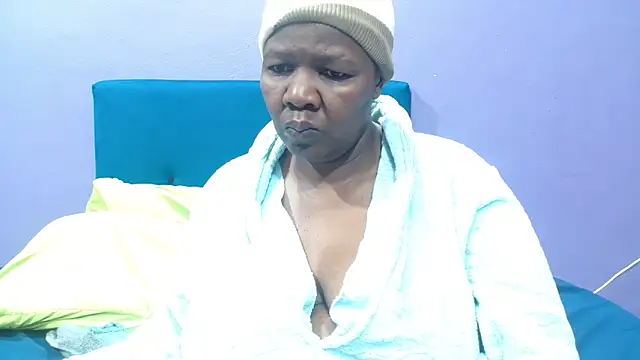 Snapshot of NaughtyChubbyZoe chatting on October 5, 2025, 5:28 am NaughtyChubbyZoe online show from October 5, 2025, 5:28 am