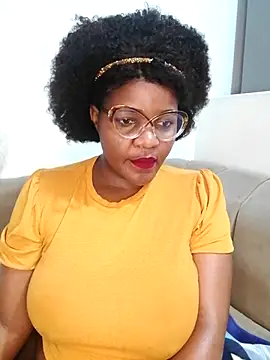 Snapshot of ChubbyBitch26 chatting on July 1, 2026, 8:41 pm ChubbyBitch26 online show from July 1, 2026, 8:41 pm