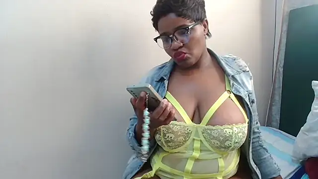 Snapshot of ChubbyBitch26 chatting on July 15, 2026, 2:11 pm ChubbyBitch26 online show from July 15, 2026, 2:11 pm