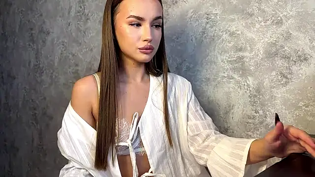 Snapshot of LushMira chatting on November 1, 2025, 7:43 am LushMira online show from November 1, 2025, 7:43 am