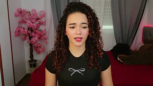 Taylor Tina online show from October 10, 2025, 8:57 am