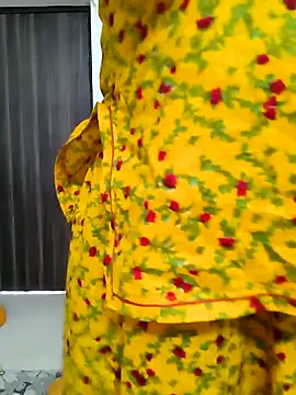 Snapshot of MISS_RIYA14 chatting on October 1, 2025, 5:24 am MISS RIYA14 online show from October 1, 2025, 5:24 am