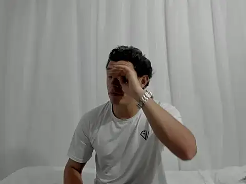 Snapshot of douglaszaens chatting on February 10, 2026, 3:10 am douglaszaens online show from February 10, 2026, 3:10 am