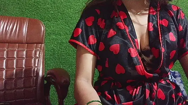 SEXY-SIMI-BHABI online show from May 14, 2026, 11:17 am