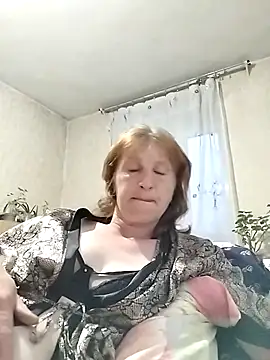 Flower2931 online show from May 22, 2026, 5:40 pm