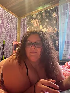 Snapshot of Fatpussybigass chatting on May 26, 2026, 4:14 pm Fatpussybigass online show from May 26, 2026, 4:14 pm