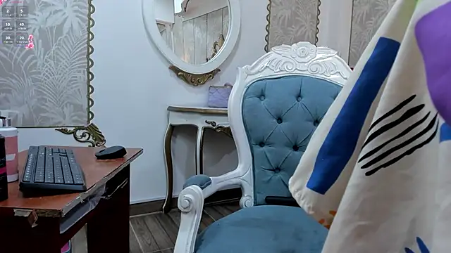 Scarlet  Milff online show from November 4, 2025, 8:08 pm